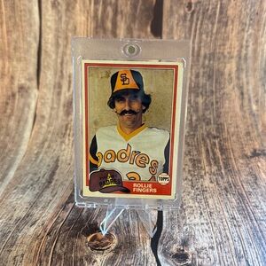 1981 Topps Rollie Fingers #229 Baseball Trading Card Item #ME6213